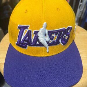 LA Lakers Fitted Adidas Hat